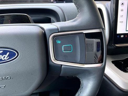 Certified 2025 Ford Expedition Active RWD image 18