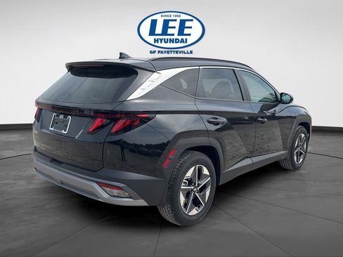 New 2026 Hyundai Tucson SEL FWD image 3
