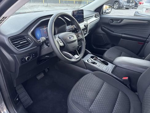 Used 2023 Ford Escape Active image 2