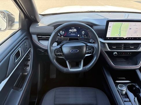 Used 2025 Ford Explorer ST-Line w/ ST-Line Street Pack AWD/4WD image 13