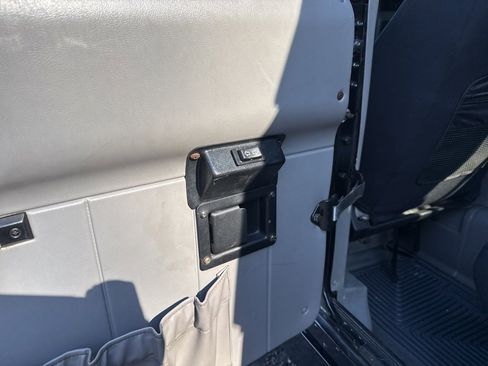 Used 1999 HUMMER H1 4-Door Hard Top image 24