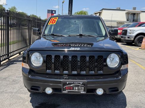 Used 2016 Jeep Patriot Latitude FWD image 7