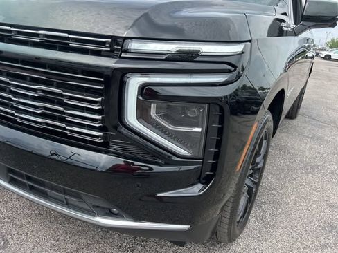 New 2026 Chevrolet Suburban High Country AWD/4WD image 9