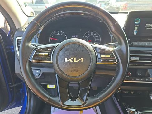 Used 2022 Kia Seltos S FWD image 6