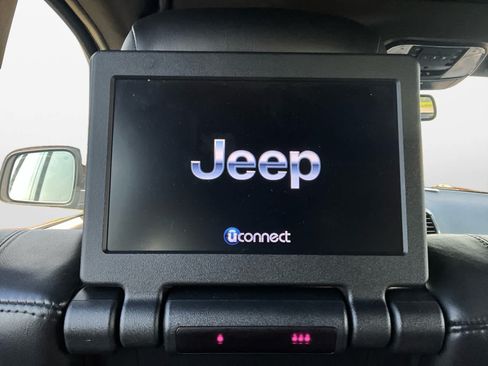 Used 2015 Jeep Grand Cherokee Limited w/ Luxury Group II AWD/4WD image 22