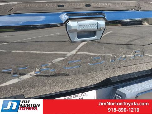 Used 2024 Toyota Tacoma SR5 AWD/4WD image 11