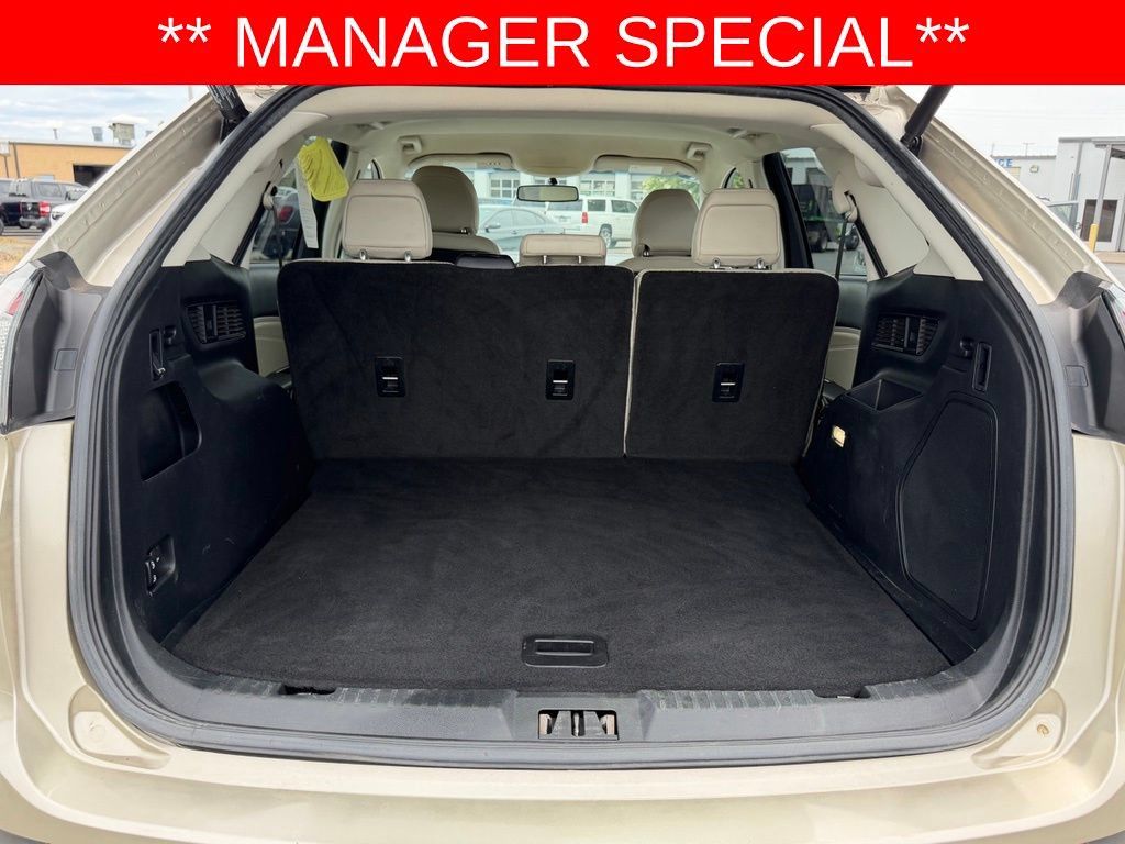 Used 2018 Ford Edge Titanium FWD image 5