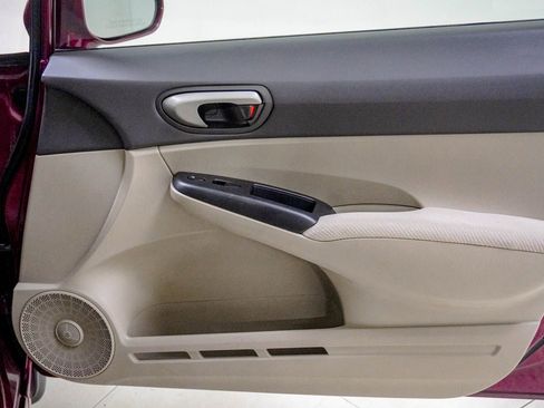 Used 2010 Honda Civic LX image 30
