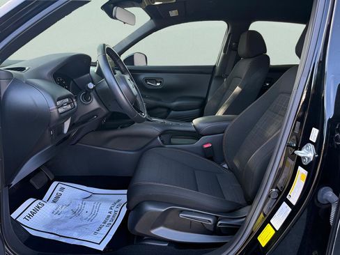 Certified 2025 Honda HR-V Sport image 10