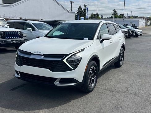 Certified 2025 Kia Sportage LX AWD/4WD image 3