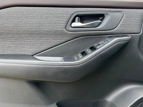 Certified 2023 Nissan Rogue SV image 11