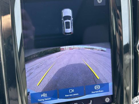 Certified 2023 Volvo XC60 B5 Core AWD/4WD image 26