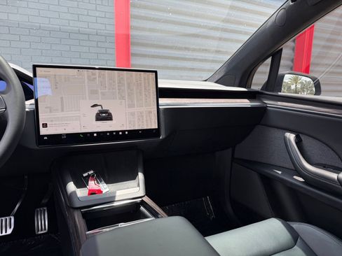 Used 2023 Tesla Model X AWD/4WD image 20