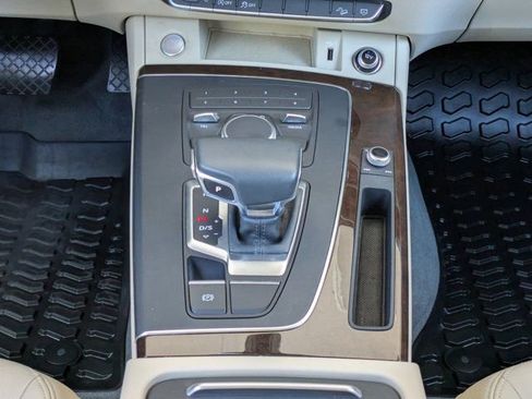 Used 2019 Audi Q5 2.0T Premium w/ Convenience Package AWD/4WD image 20