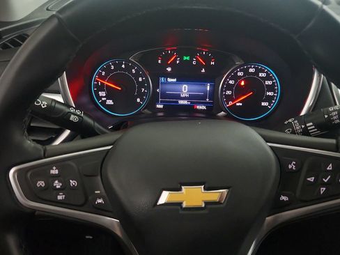 Used 2023 Chevrolet Equinox LT FWD image 18