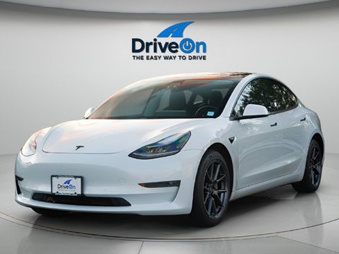 Used 2021 Tesla Model 3 Standard Range Plus RWD image 1