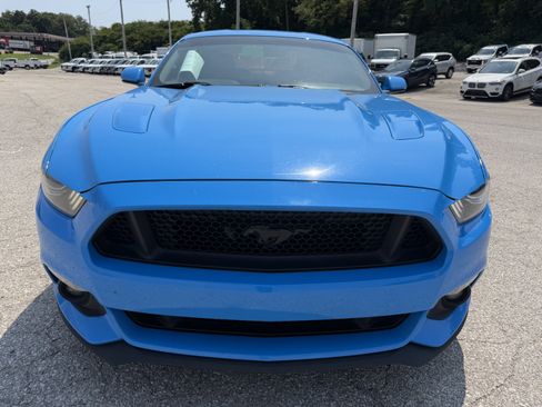Used 2017 Ford Mustang GT Premium w/ Equipment Group 401A RWD image 2