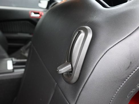 Used 2012 Ford Mustang Shelby GT500 w/ SVT Performance Pkg image 34