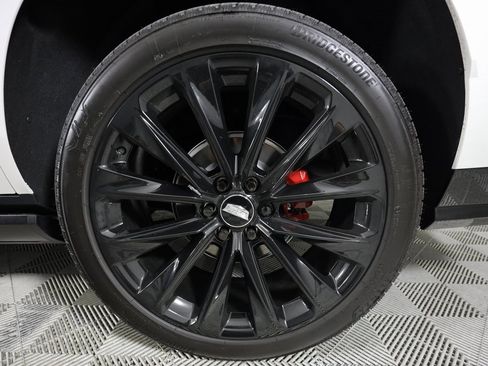 Used 2025 Cadillac Escalade V w/ LPO, ONYX Package image 49