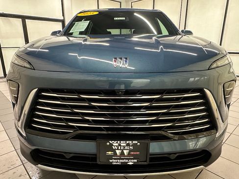 Certified 2025 Buick Enclave Preferred image 12