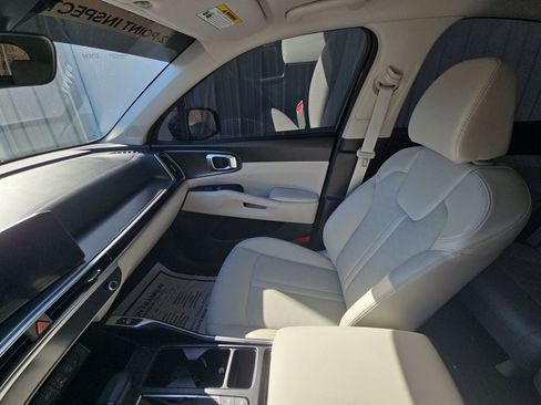 Used 2025 Kia Sorento S w/ Panoramic Sunroof Package image 11