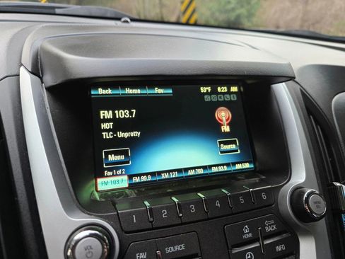 Used 2017 Chevrolet Equinox LT image 26