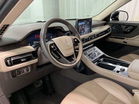 Used 2022 Lincoln Aviator Reserve w/ Equipment Group 201A AWD/4WD image 17