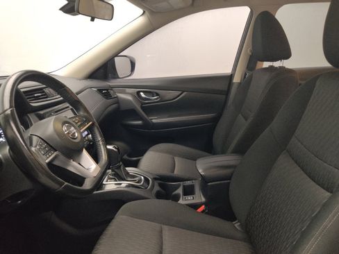 Used 2019 Nissan Rogue SV w/ Sun & Sound Touring Package AWD/4WD image 17