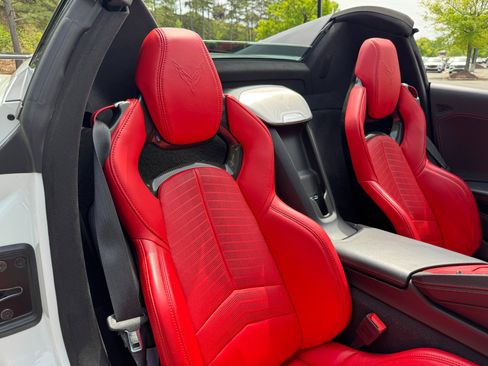 Used 2021 Chevrolet Corvette Stingray Premium Conv w/ Z51 Performance Package RWD image 53