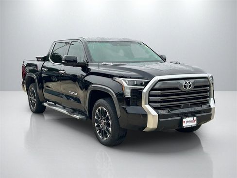 Used 2023 Toyota Tundra Limited image 3