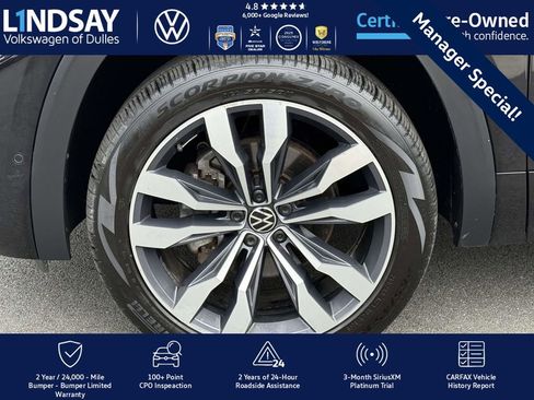 Certified 2022 Volkswagen Atlas Cross Sport SEL Premium R-Line image 8