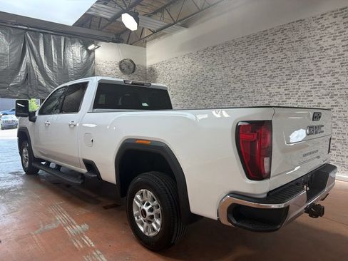 Used 2022 GMC Sierra 2500 SLE w/ SLE Convenience Package AWD/4WD image 5