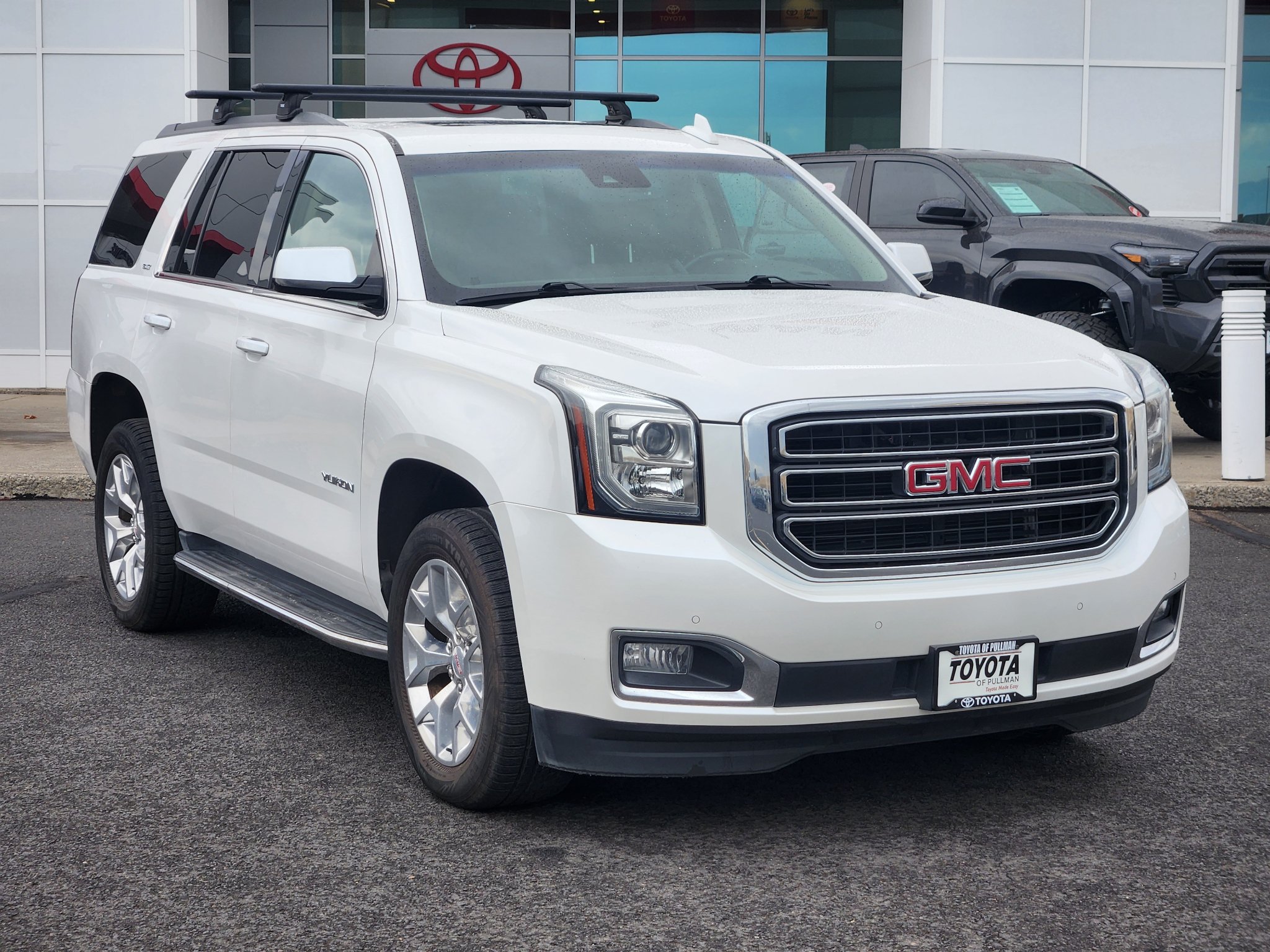 Used 2017 GMC Yukon SLT w/ Open Road Package AWD/4WD image 2