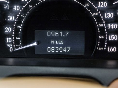 Used 2005 Maybach 57 image 19