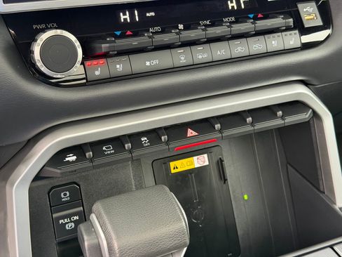 Used 2023 Toyota Tundra Platinum image 23