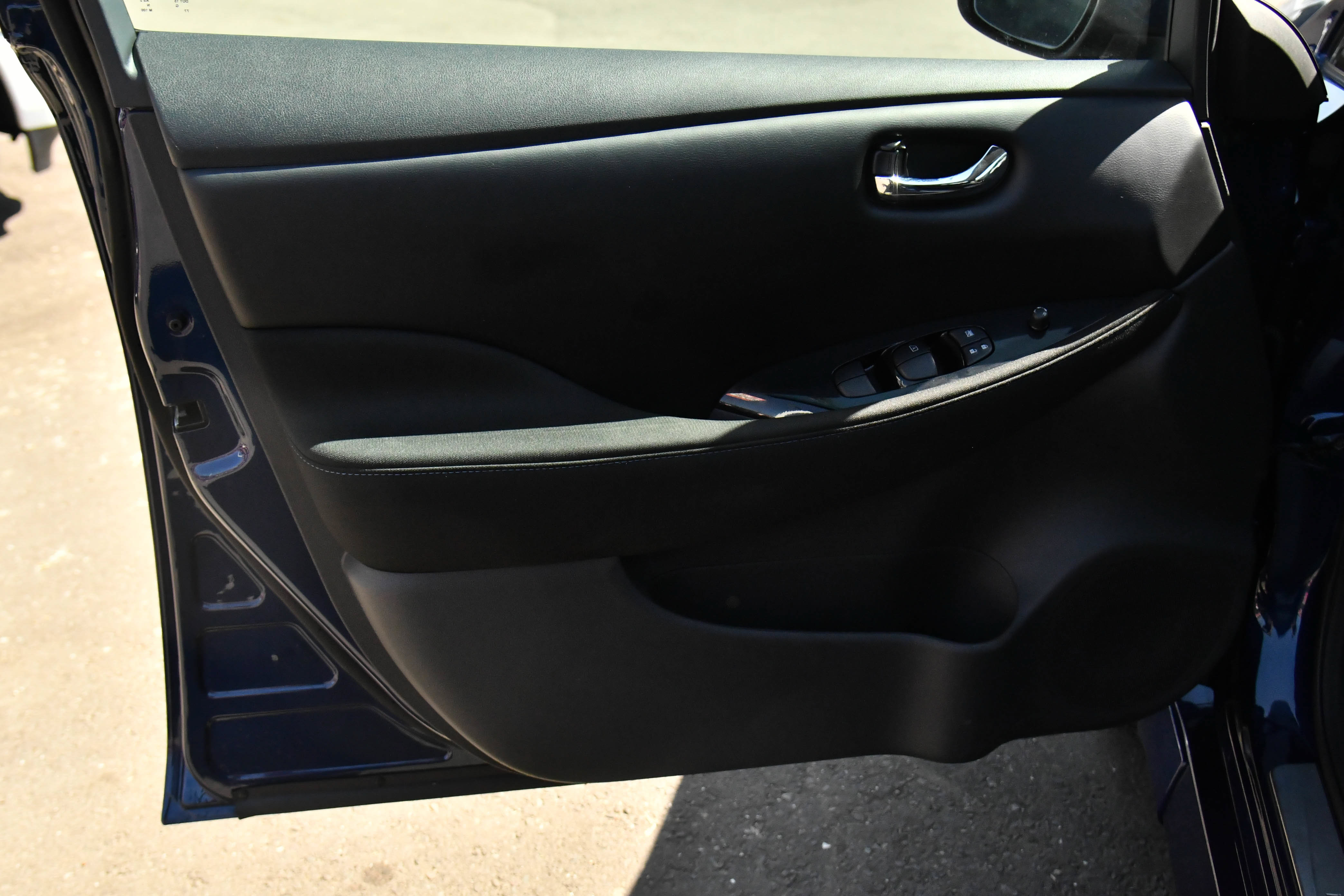 Used 2025 Nissan Leaf SV Plus FWD image 13