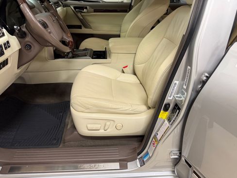 Used 2014 Lexus GX 460 w/ Premium Package image 21
