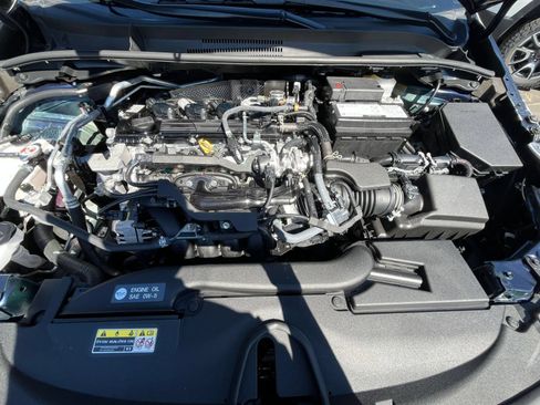Used 2025 Toyota Corolla LE FWD image 32