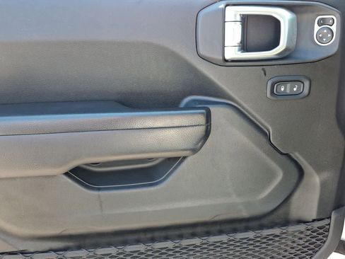 Used 2020 Jeep Wrangler Sport image 16