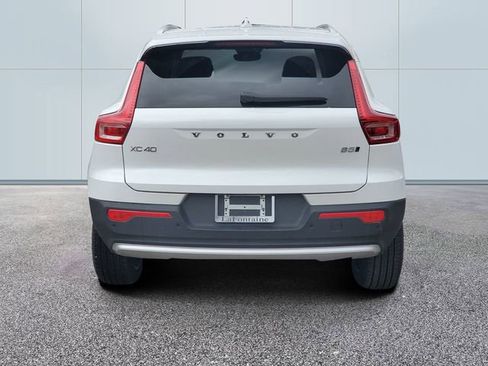 Certified 2025 Volvo XC40 B5 Ultra w/ Protection Package Premier AWD/4WD image 5