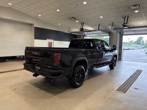 Used 2024 GMC Sierra 3500 AT4 w/ AT4 Premium Plus Package AWD/4WD image 7