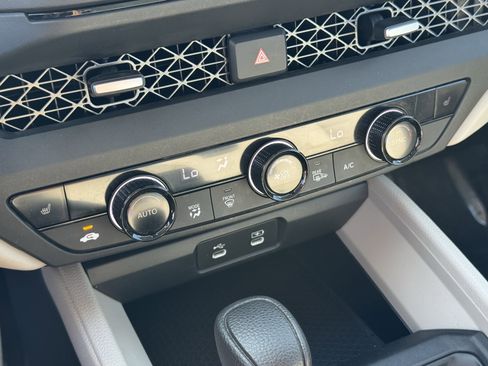 Used 2024 Honda Accord EX image 19