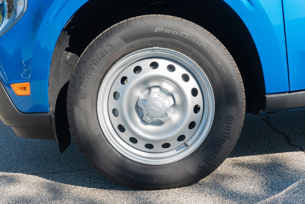 Used 2026 Ford Maverick XL FWD image 2