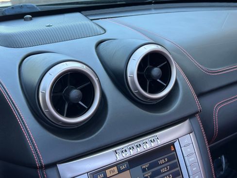 Used 2010 Ferrari California RWD image 26
