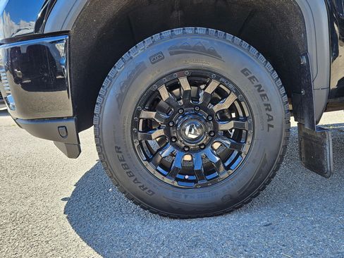Used 2022 GMC Sierra 3500 AT4 w/ Gooseneck/5TH Wheel Package AWD/4WD image 11