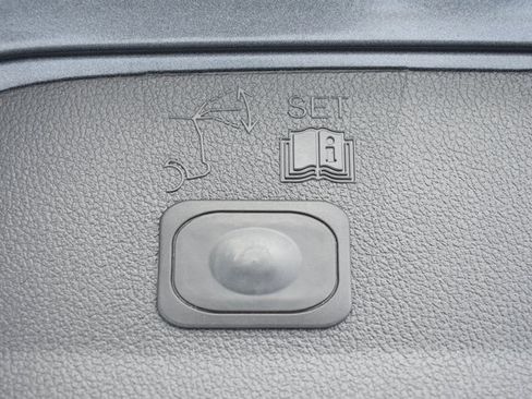 Used 2014 Ford Escape Titanium w/ Equipment Group 401A image 39