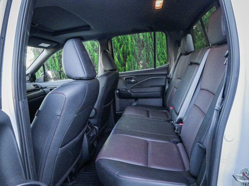 Used 2022 Honda Ridgeline Black Edition image 8