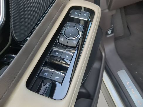 Used 2023 Lincoln Aviator Reserve w/ Equipment Group 201A RWD image 55
