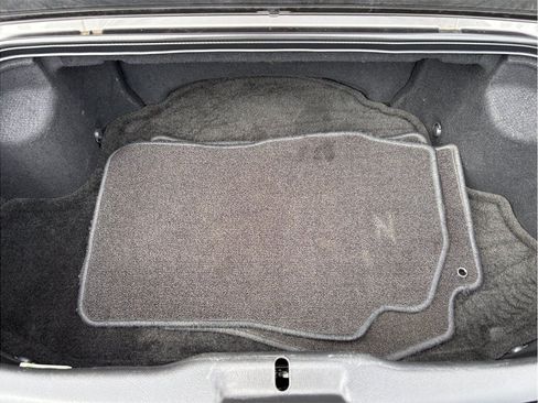Used 2009 Nissan 350Z Touring RWD image 33