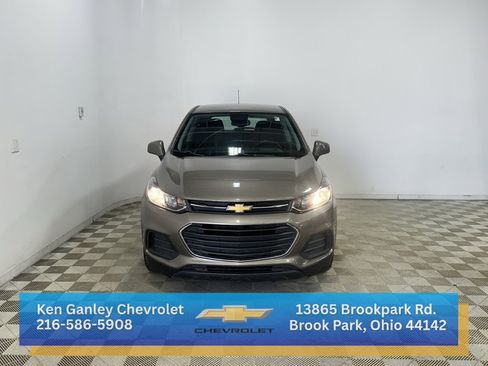 Used 2021 Chevrolet Trax LS w/ Tint and Cruise Package image 2
